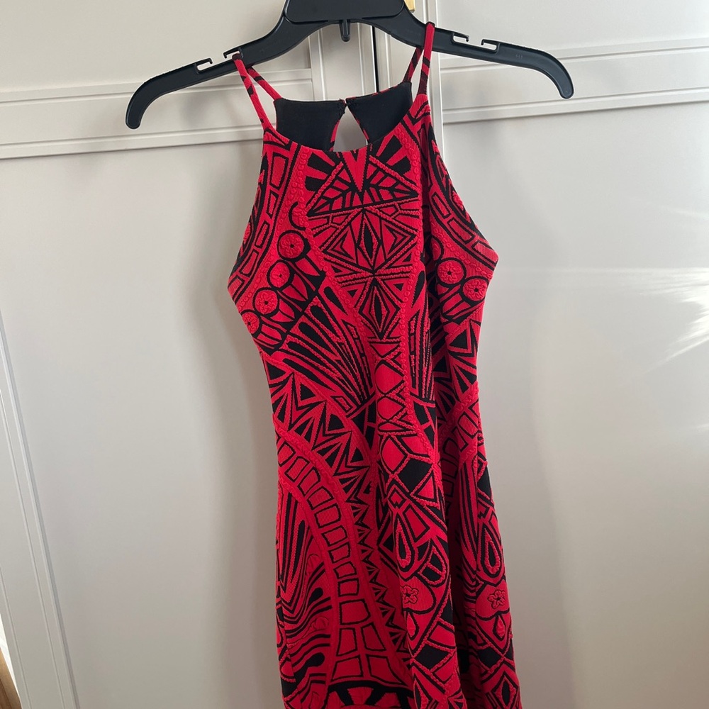 Stylish Red and Black Geometric Dress